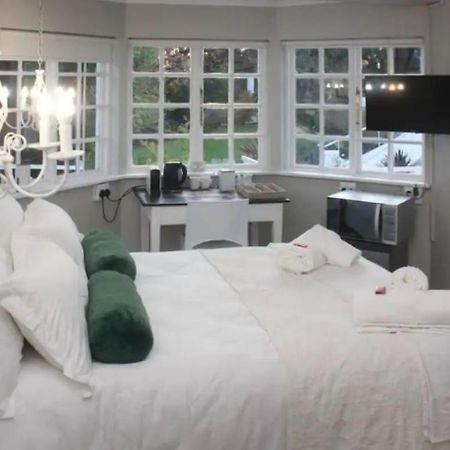 La Belle Guest House Bloemfontein Kültér fotó
