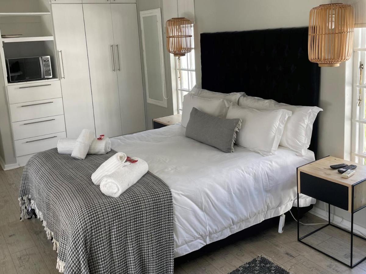 La Belle Guest House Bloemfontein Szoba fotó