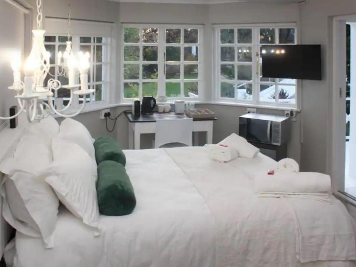 La Belle Guest House Bloemfontein Kültér fotó